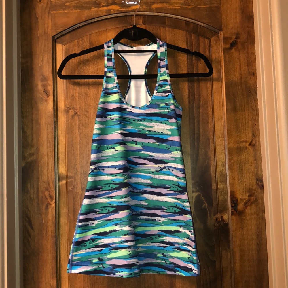 LULULEMON TOP